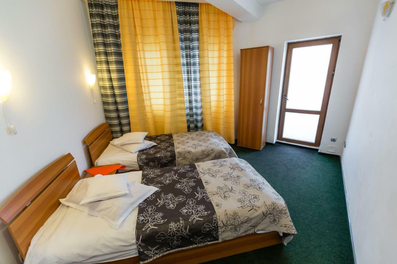 Pensiunea Vila Europa Deva Esterno foto